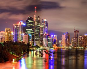 Preview wallpaper skyscrapers, night, light, boat