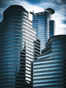 Preview wallpaper skyscrapers, windows, mirror, clouds, sky, city