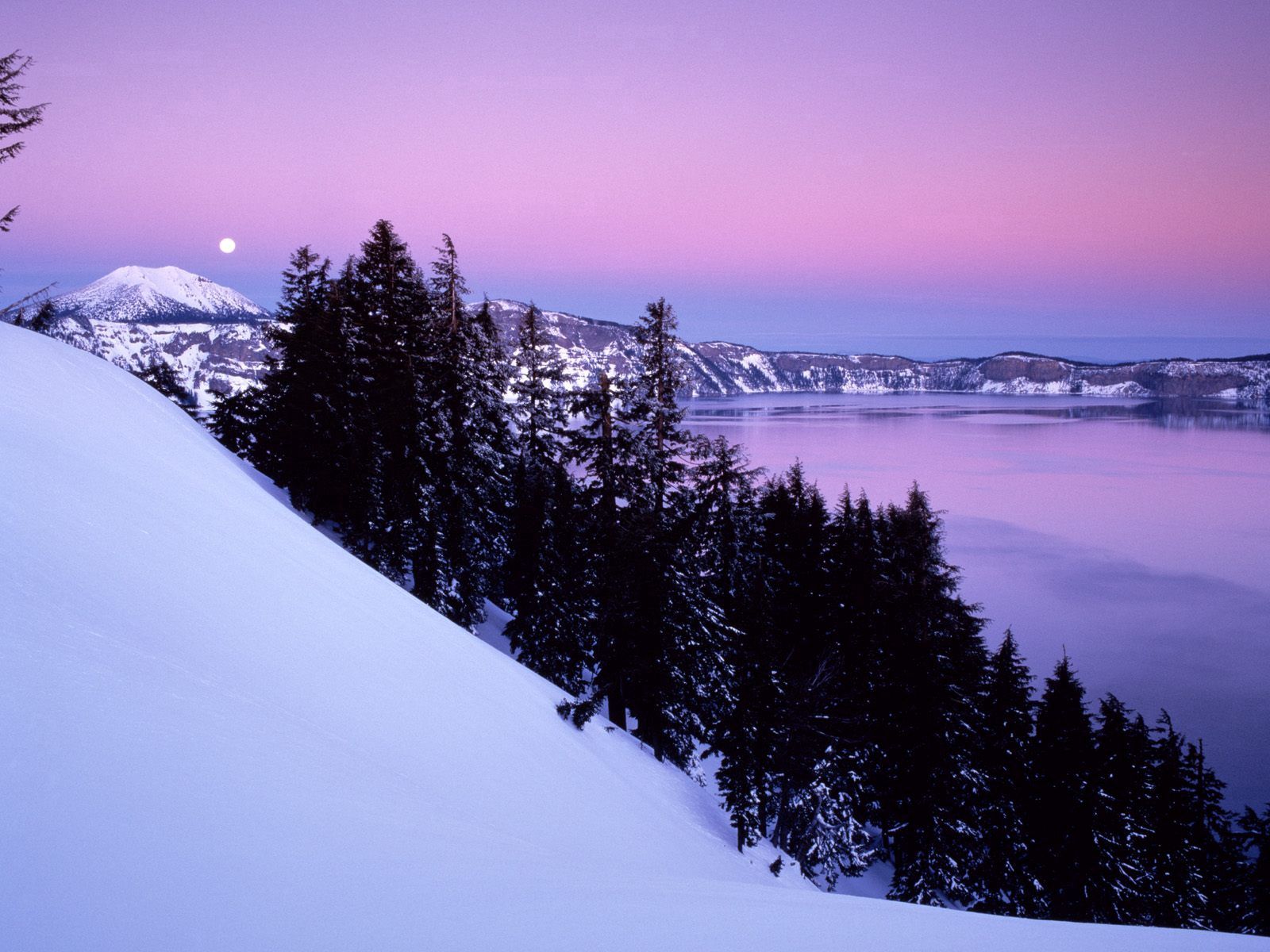 Download wallpaper 1600x1200 slope, mountain, snow, winter, evening, trees,  calmness hd background