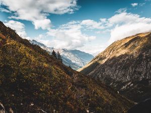 Preview wallpaper slope, mountains, valley, trees