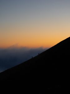 Preview wallpaper slope, rise, fog, sunset, sky