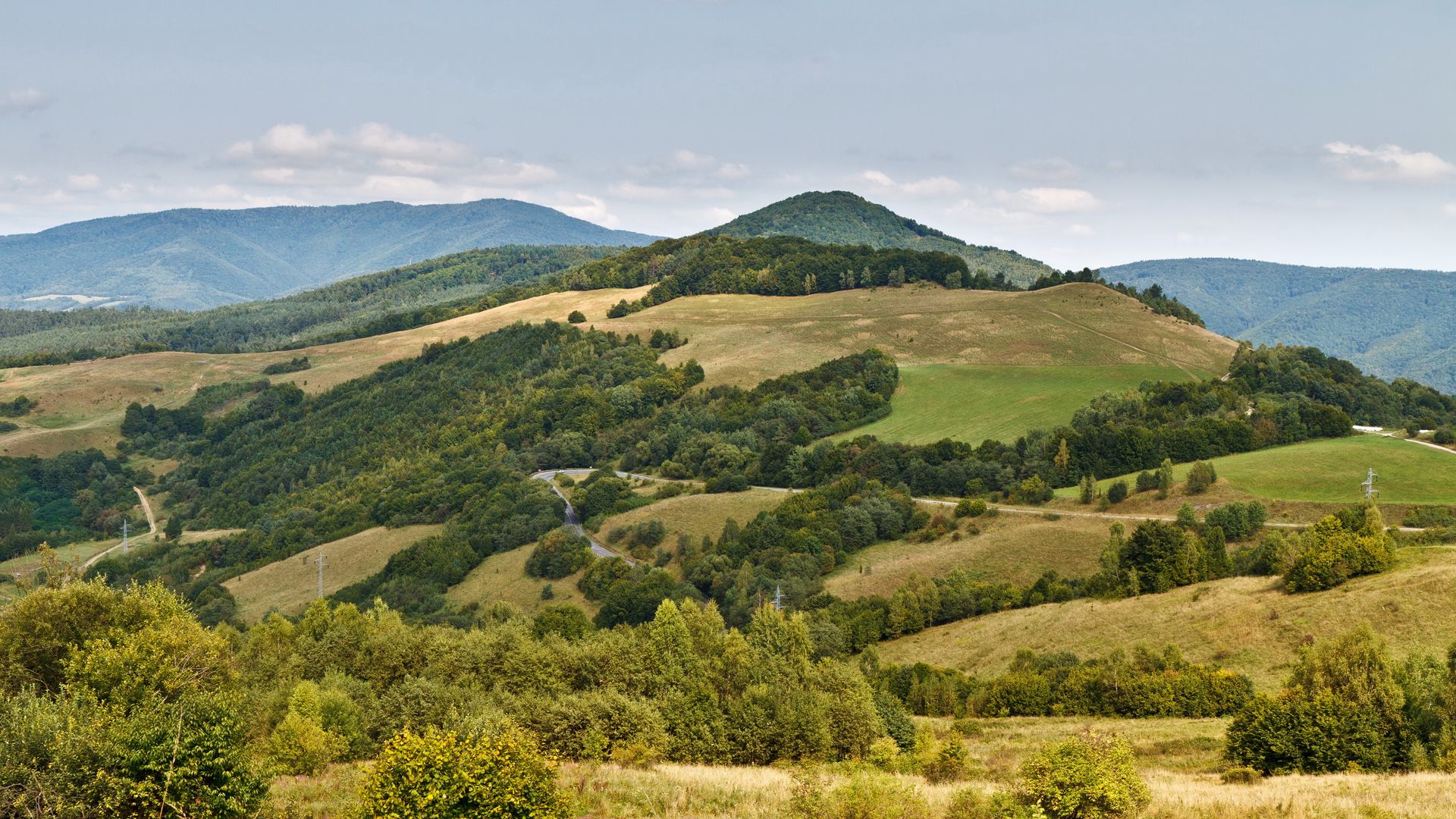 Download wallpaper 1920x1080 slovakia, mountains, grass, sky full hd ...