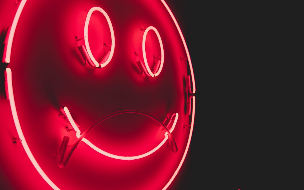 Download wallpaper 1280x800 smile, smiley, neon, glow, red widescreen ...