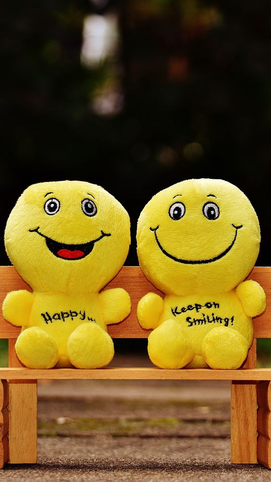 540x960 Wallpaper smiles, happy, cheerful, smile, bench, cute
