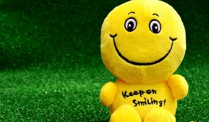 Preview wallpaper smiley, happy, toy, funny, positive