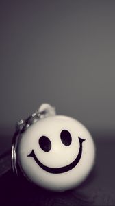 Preview wallpaper smiley, smile, bw, keychain