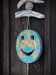 Preview wallpaper smiley, smile, decoration, wooden