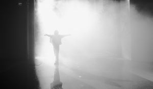Preview wallpaper smoke, silhouette, fog, bw, puddle, reflection