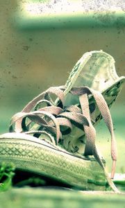 Preview wallpaper sneakers, dirt, shoe laces, grass