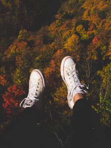 Preview wallpaper sneakers, feet, fall