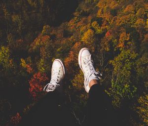 Preview wallpaper sneakers, feet, fall