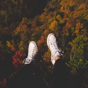 Preview wallpaper sneakers, feet, fall