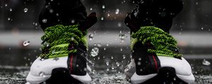 Preview wallpaper sneakers, feet, rain, shoes, spray