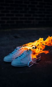 Preview wallpaper sneakers, fire, flame