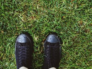 Preview wallpaper sneakers, grass, drops, dew