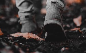 Preview wallpaper sneakers, legs, leaves
