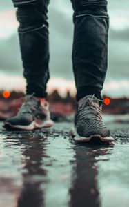 Preview wallpaper sneakers, legs, man, reflection, asphalt