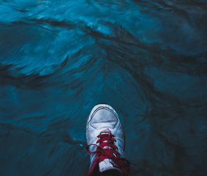 Preview wallpaper sneakers, water, feet, sea, current