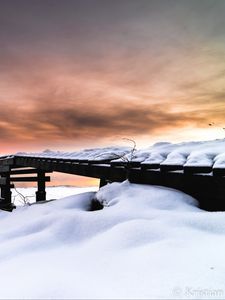 Preview wallpaper snow, building, winter, clouds