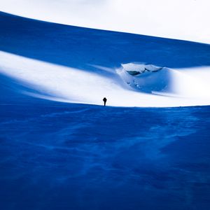 Preview wallpaper snow, mountains, silhouette, loneliness, winter