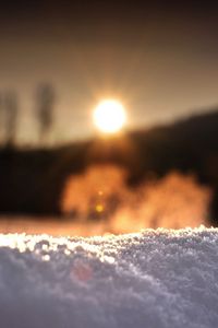 Preview wallpaper snow, sun, grains, macro, decline