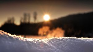 Preview wallpaper snow, sun, grains, macro, decline