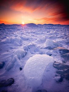 Preview wallpaper snow, winter, sunset, horizon, ice