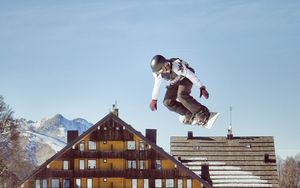 Preview wallpaper snowboarder, jump, trick, extreme