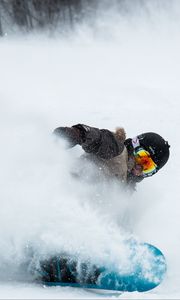 Preview wallpaper snowboarder, snow, helmet, glasses