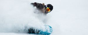 Preview wallpaper snowboarder, snow, helmet, glasses