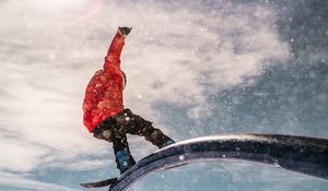 Preview wallpaper snowboarder, snowboard, helmet, snow, trick