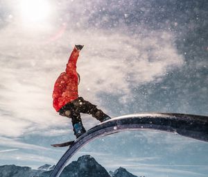 Preview wallpaper snowboarder, snowboard, helmet, snow, trick