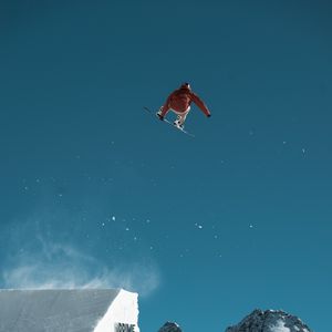 Preview wallpaper snowboarder, snowboard, jump, trick