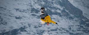 Preview wallpaper snowboarder, snowboard, jump, trick, springboard, extreme