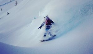 Preview wallpaper snowboarder, snowboard, slope, snow