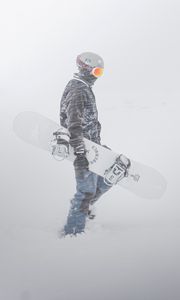 Preview wallpaper snowboarder, snowboard, snow, blizzard, man