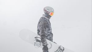 Preview wallpaper snowboarder, snowboard, snow, blizzard, man