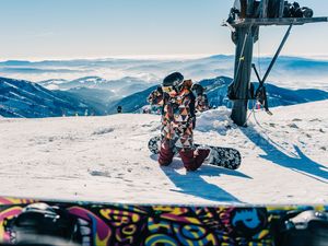 Preview wallpaper snowboarder, snowboarding, mountain, snow
