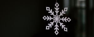 Preview wallpaper snowflake, decoration, white, christmas, new year