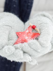Preview wallpaper snowflake, hands, gloves, winter
