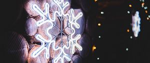 Preview wallpaper snowflake, neon, glow, light, decoration