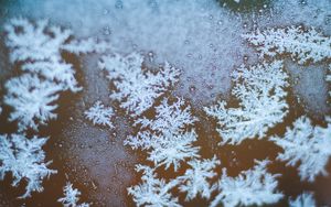 Preview wallpaper snowflakes, ice, macro, glass