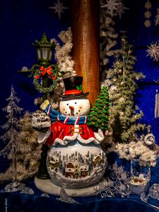 Preview wallpaper snowman, christmas tree, buildings, lantern, new year, christmas, decorations