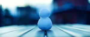 Preview wallpaper snowman, snow, macro, blur