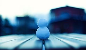 Preview wallpaper snowman, snow, macro, blur