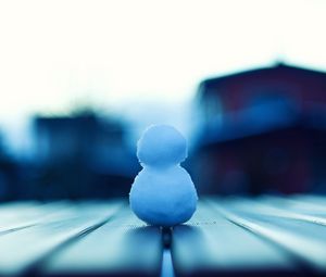 Preview wallpaper snowman, snow, macro, blur
