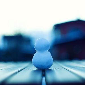 Preview wallpaper snowman, snow, macro, blur