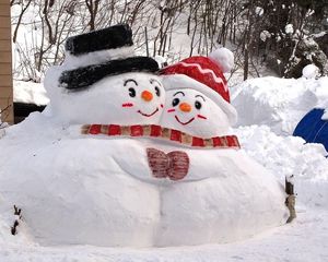 Preview wallpaper snowmen, snow, winter, embrace