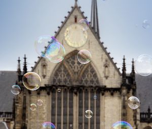 Preview wallpaper soap bubbles, building, towers, blur