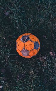 Preview wallpaper soccer ball, football, old, grass, hoarfrost